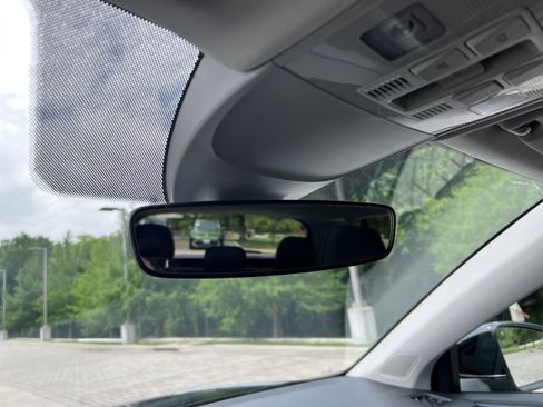 Certified 2023 Volkswagen Taos SE w/ Panoramic Sunroof Package FWD image 24