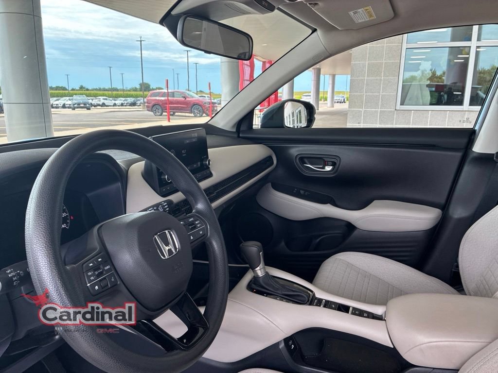 Used 2025 Honda HR-V LX image 13