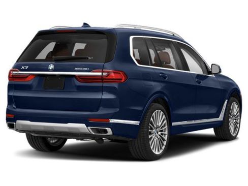 Used 2022 BMW X7 xDrive40i w/ M Sport Package AWD/4WD image 2