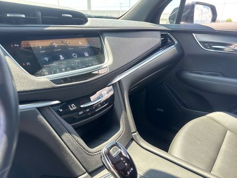 Certified 2024 Cadillac XT6 Luxury w/ LPO, Floor Liner Package AWD/4WD image 27