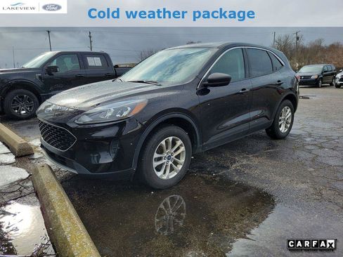 Certified 2022 Ford Escape SE w/ Cold Weather Package AWD/4WD image 1