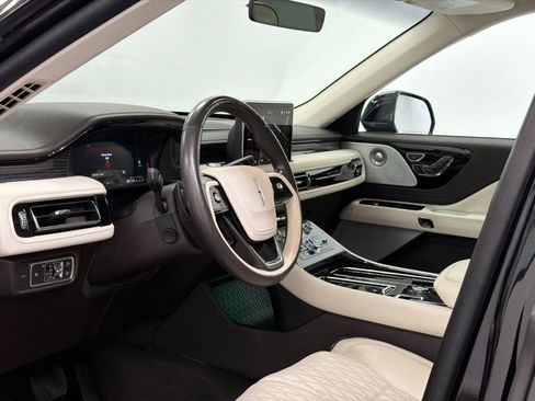 Used 2023 Lincoln Aviator Black Label image 14