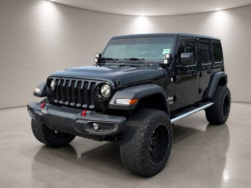 Used 2018 Jeep Wrangler Unlimited Sport S AWD/4WD image 2