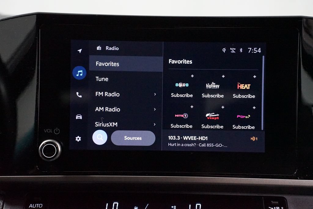 Certified 2025 Toyota Camry SE FWD image 18