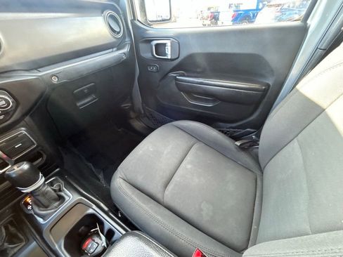 Used 2020 Jeep Gladiator Sport w/ Quick Order Package 24S image 4