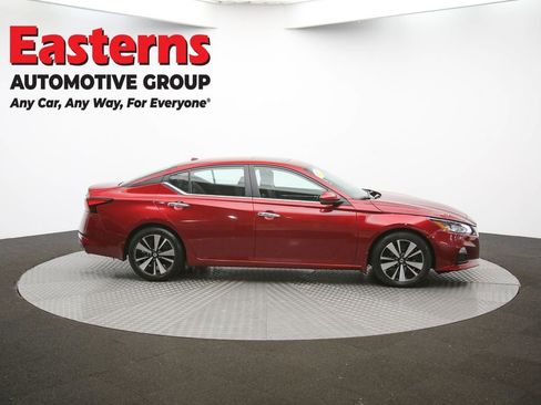 Used 2021 Nissan Altima 2.5 SV w/ SV Premium Package image 45