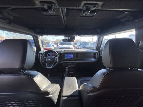 Used 2023 Ford Bronco Badlands image 22