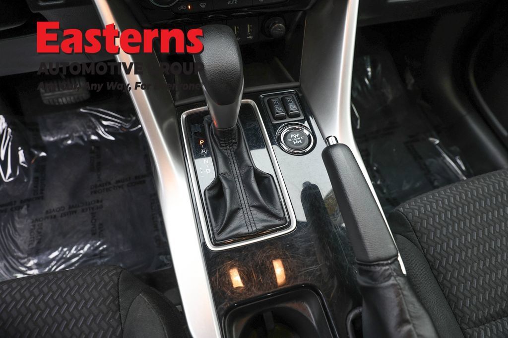Used 2024 Mitsubishi Eclipse Cross LE AWD/4WD image 13