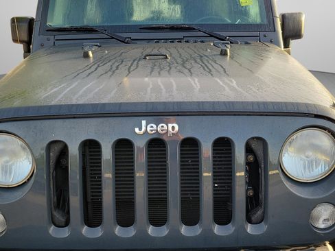Used 2017 Jeep Wrangler Unlimited Sport w/ Max Tow Package AWD/4WD image 12