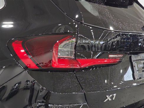 Certified 2025 BMW X1 xDrive28i w/ Technology Package image 28