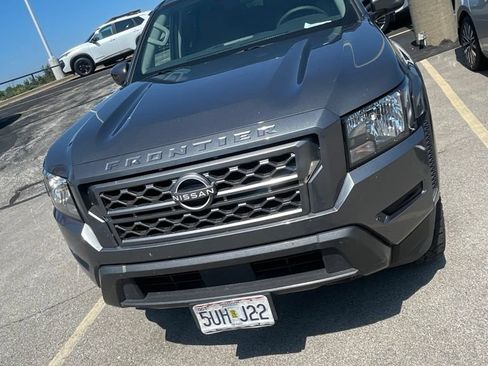 Used 2022 Nissan Frontier SV AWD/4WD image 8