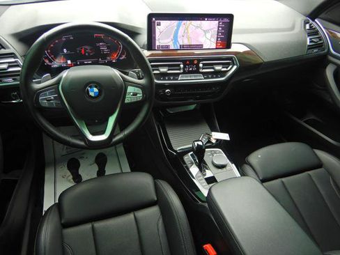 Used 2024 BMW X3 xDrive30i AWD/4WD image 2