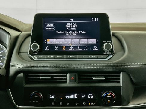 Used 2023 Nissan Rogue SV AWD/4WD image 21