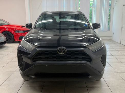 Used 2021 Toyota RAV4 LE w/ Carpet Mat Package (TMS) AWD/4WD image 2