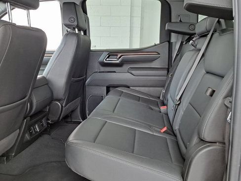 Used 2025 GMC Sierra 1500 SLT RWD image 24
