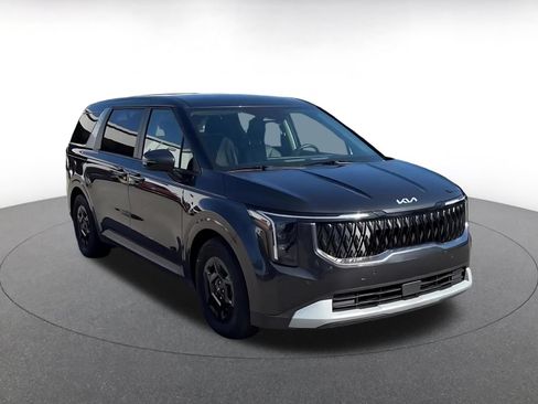 Used 2026 Kia Carnival FWD image 2