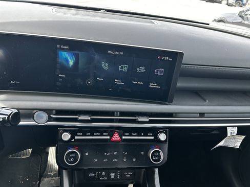 Used 2025 Hyundai Santa Cruz SEL image 16