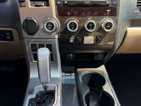 Used 2012 Toyota Sequoia Limited RWD image 33