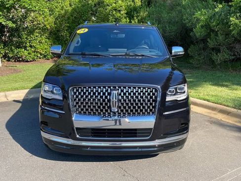 Certified 2024 Lincoln Navigator Black Label AWD/4WD image 2