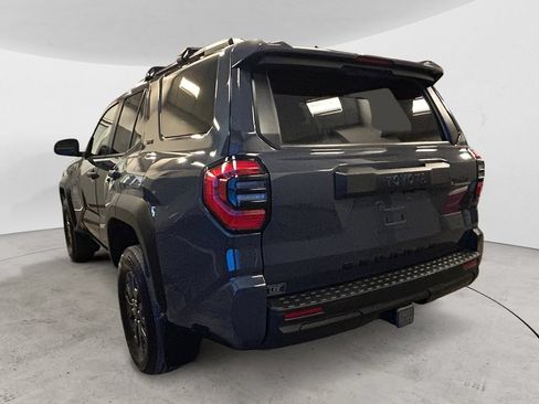 Certified 2025 Toyota 4Runner SR5 AWD/4WD image 3