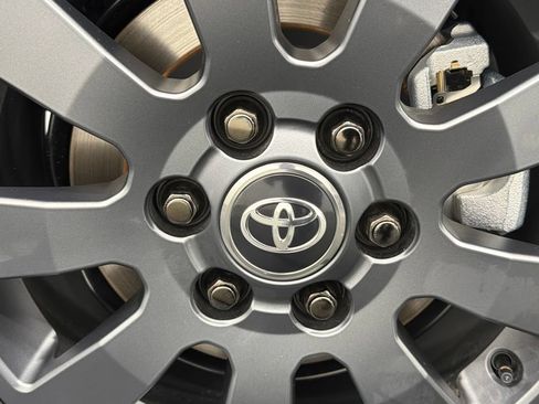 Used 2027 Toyota Land Cruiser AWD/4WD image 17