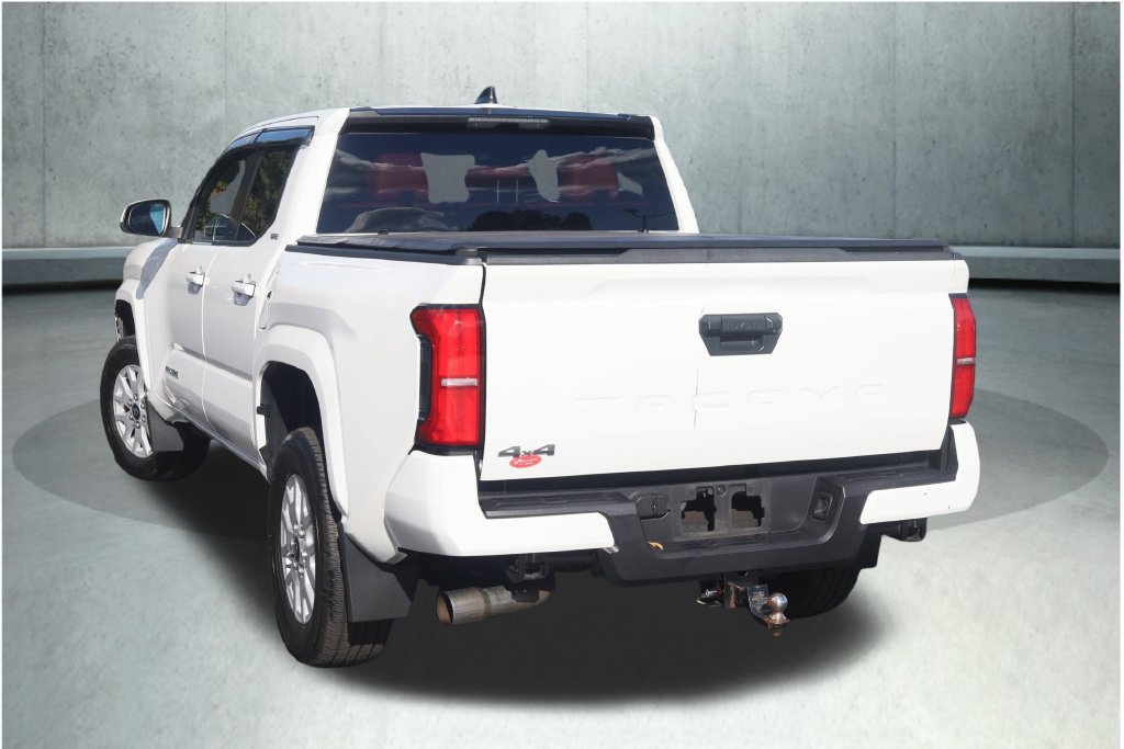 Used 2025 Toyota Tacoma SR5 AWD/4WD image 29