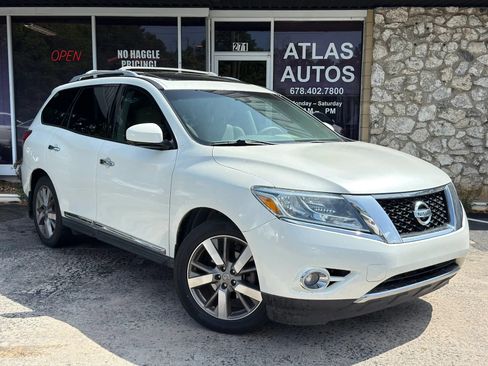 Used 2015 Nissan Pathfinder Platinum FWD image 1