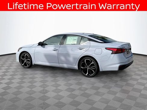 Certified 2025 Nissan Altima 2.5 SR FWD image 8