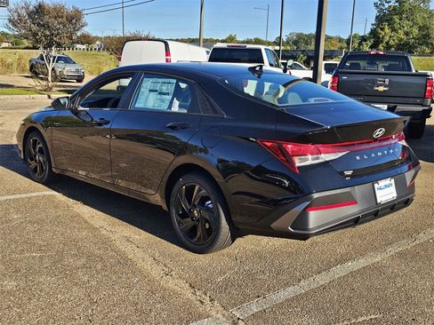 Certified 2026 Hyundai Elantra Sport image 3