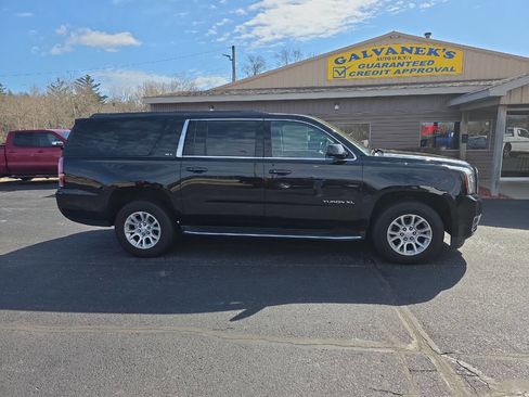 Used 2020 GMC Yukon XL SLT image 5