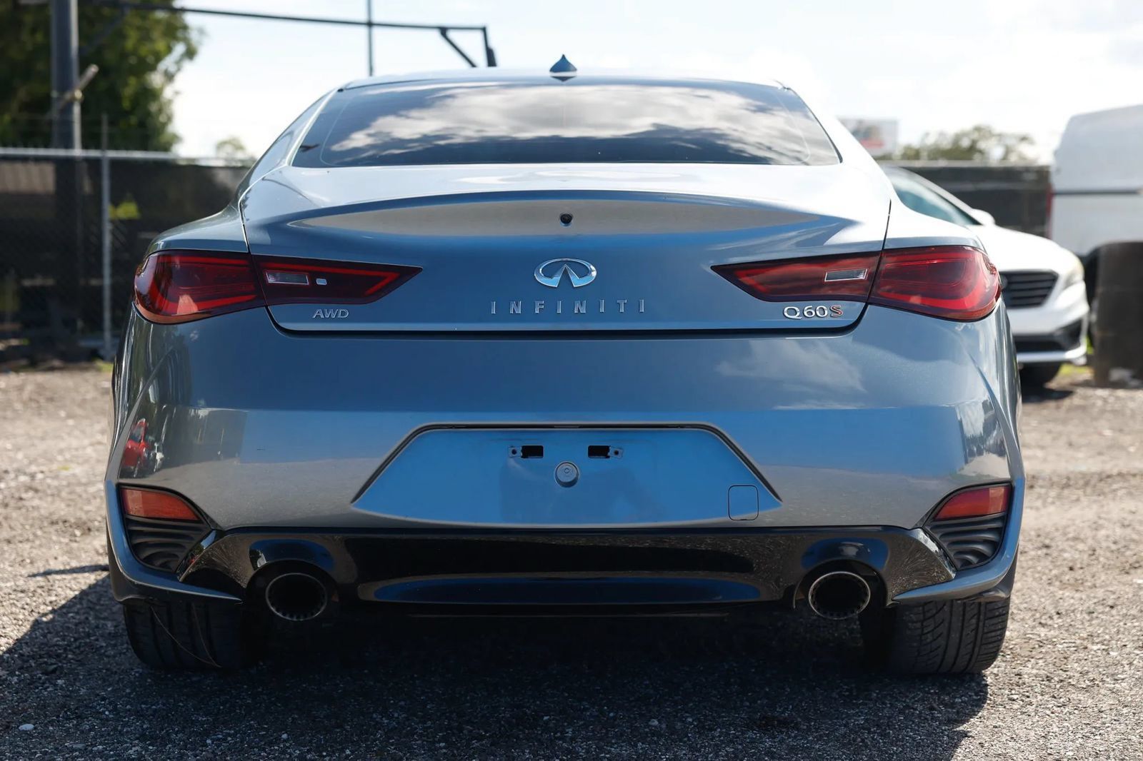 Used 2017 INFINITI Q60 Red Sport 400 AWD/4WD image 5