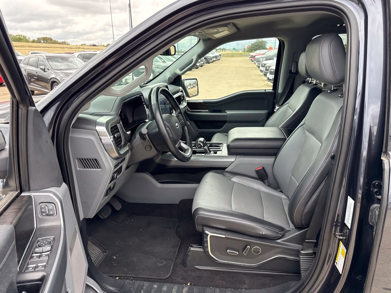 Used 2021 Ford F150 Lariat w/ Equipment Group 502A High AWD/4WD image 19