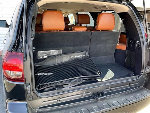 Used 2019 Toyota Sequoia Platinum AWD/4WD image 34
