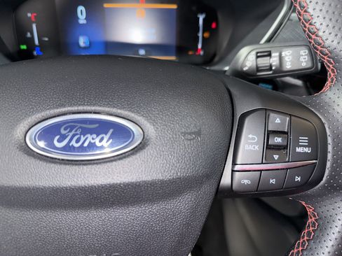 Used 2025 Ford Escape ST-Line AWD/4WD image 28