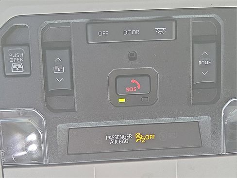 Used 2023 Toyota Tundra Limited image 22