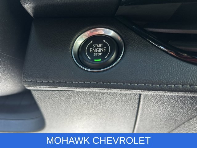 Used 2025 Buick Enclave Sport Touring w/ Power Package AWD/4WD image 17