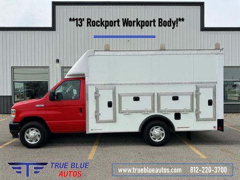 Used 2026 Ford E-350 and Econoline 350 Super Duty w/ Interior Upgrade Package RWD image 1
