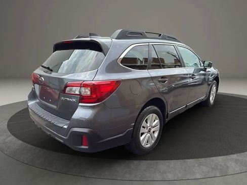 Used 2018 Subaru Outback 2.5i Premium image 5