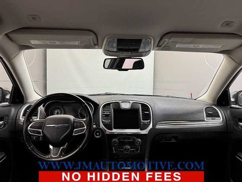 Used 2019 Chrysler 300 Limited image 11