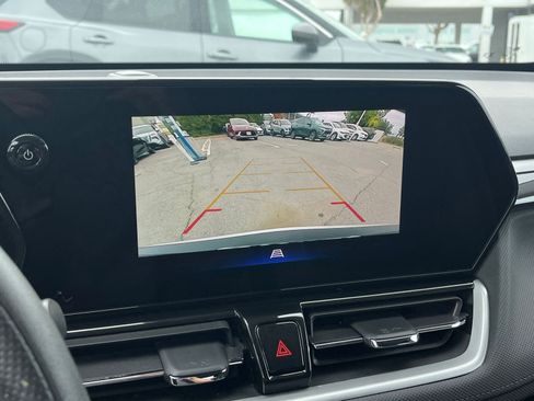 Used 2025 Chevrolet TrailBlazer LT FWD image 24