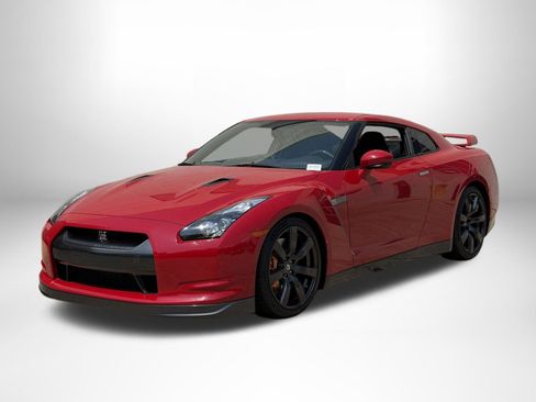 Used 2010 Nissan GT-R Premium AWD/4WD image 4