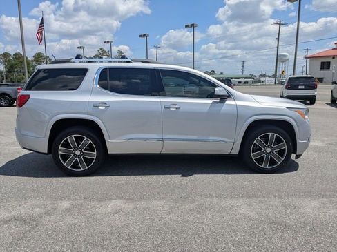 Used 2017 GMC Acadia Denali w/ Technology Package image 3
