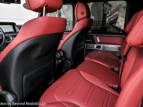 Used 2024 Mercedes-Benz G 550 image 30