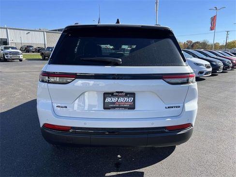 Certified 2025 Jeep Grand Cherokee Limited w/ Black Appearance Package image 6