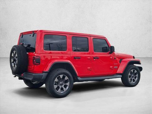 Used 2018 Jeep Wrangler Unlimited Sahara image 5