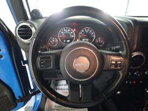 Used 2012 Jeep Wrangler Unlimited Sahara w/ Dual Top Group AWD/4WD image 14