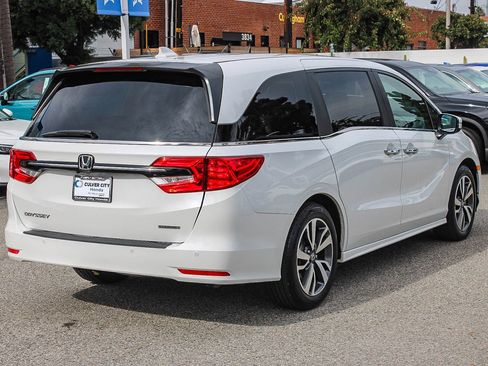 Used 2023 Honda Odyssey Touring image 9