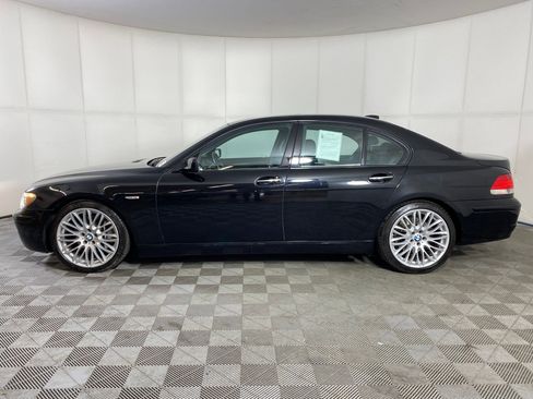 Used 2008 BMW 750i w/ Sport Pkg image 2