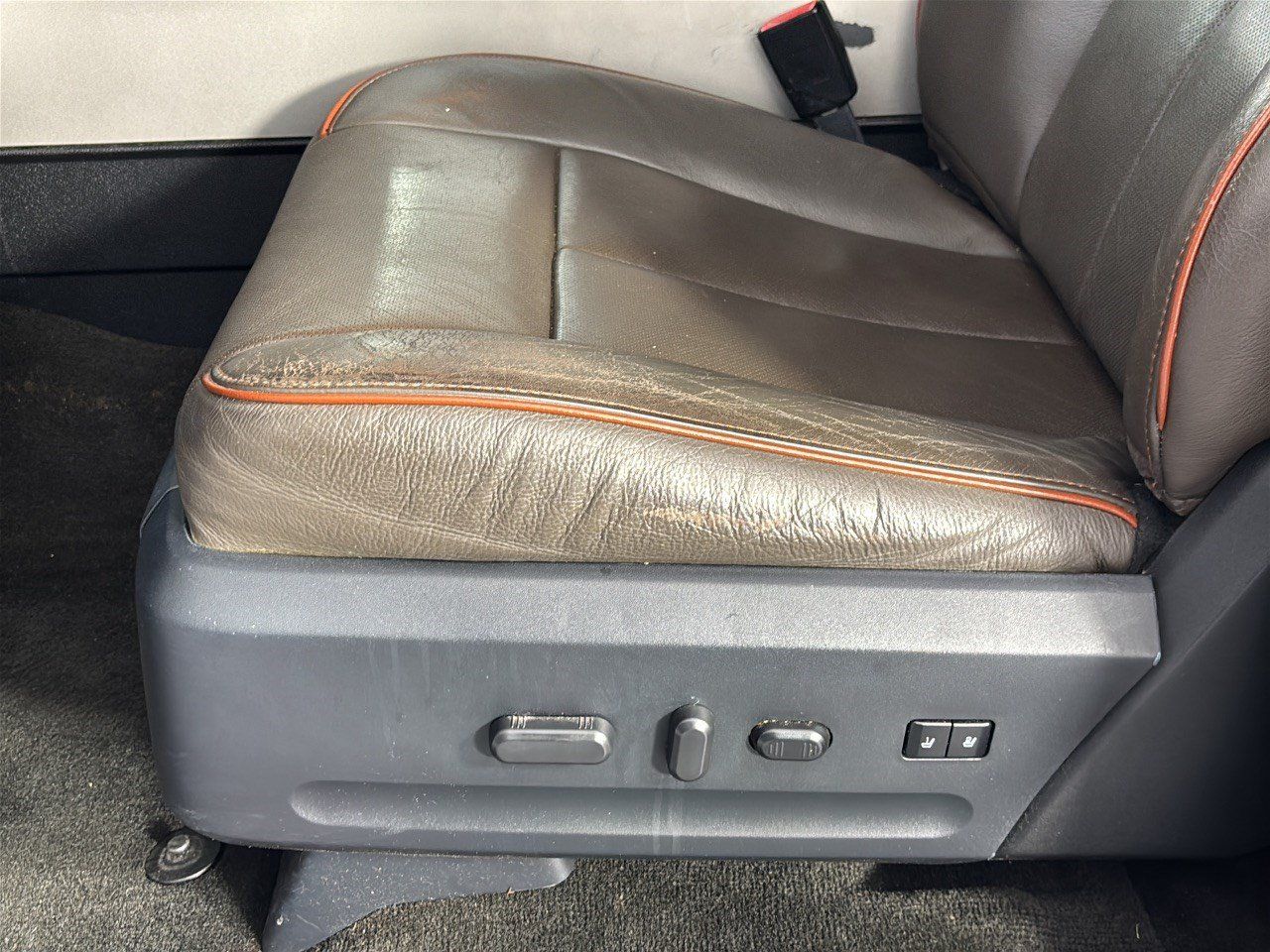 Used 2015 Ford Expedition King Ranch RWD image 16
