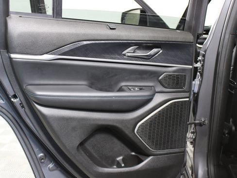 Used 2022 Jeep Grand Cherokee Trailhawk w/ Advanced Protech Group II AWD/4WD image 35